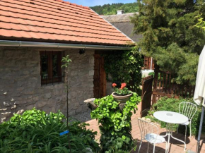 Arácsi Kisház, Balatonfüred